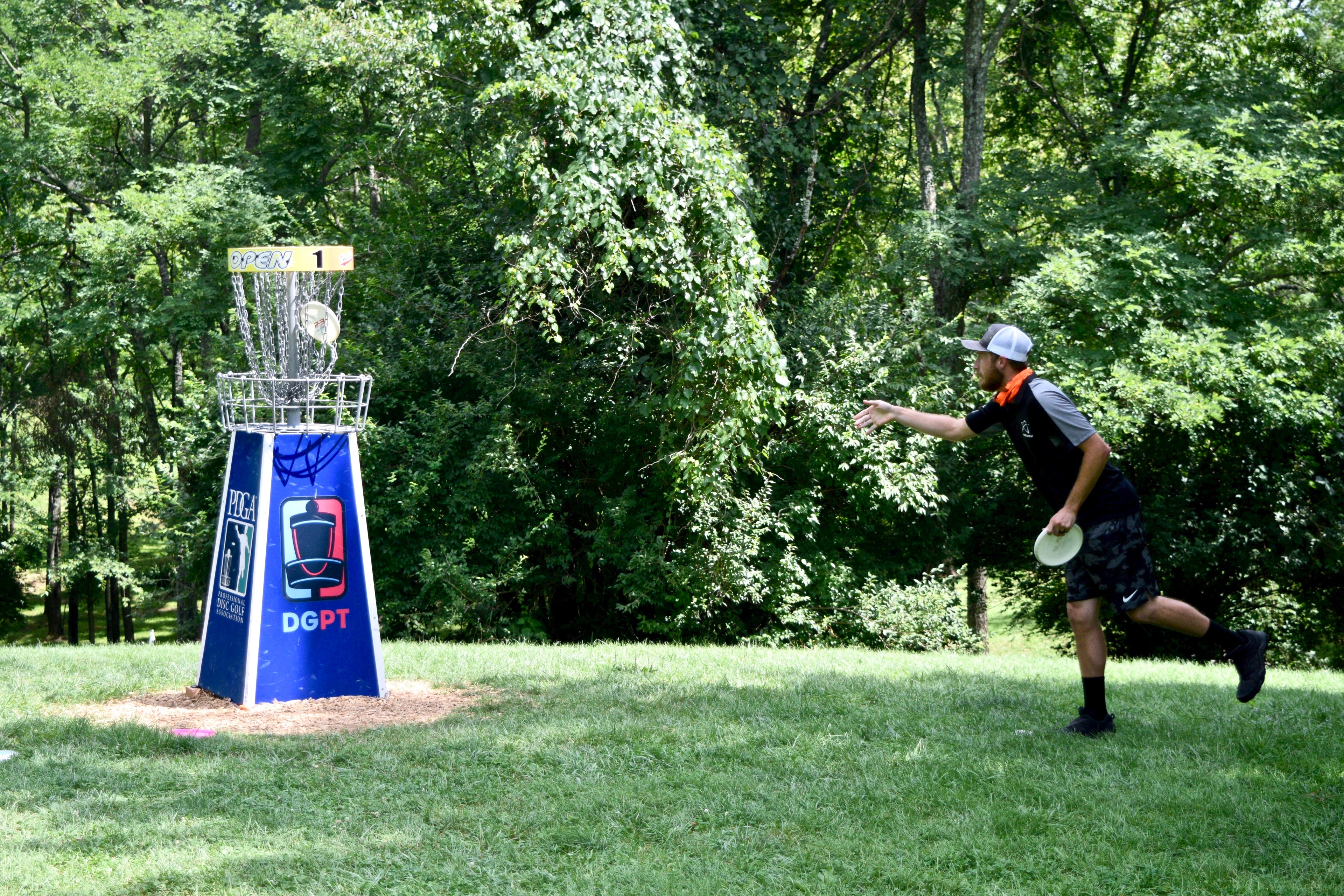 Dickerson Siezes Second with Idlewild Course Record, Allen Takes Third in FPO